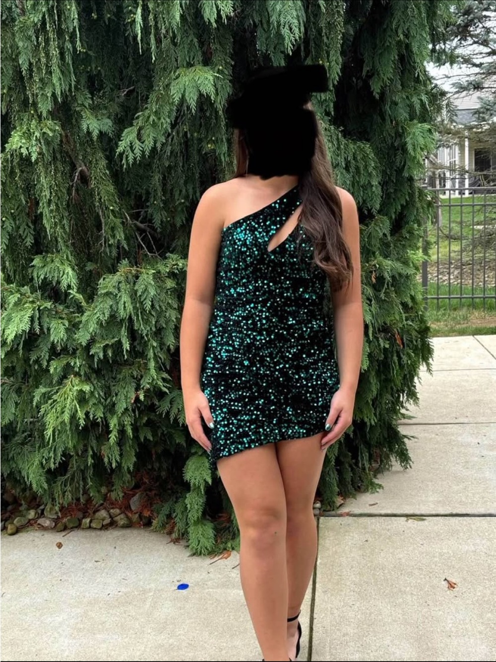 One-Shoulder Green Sequin Homecoming Dress size 4